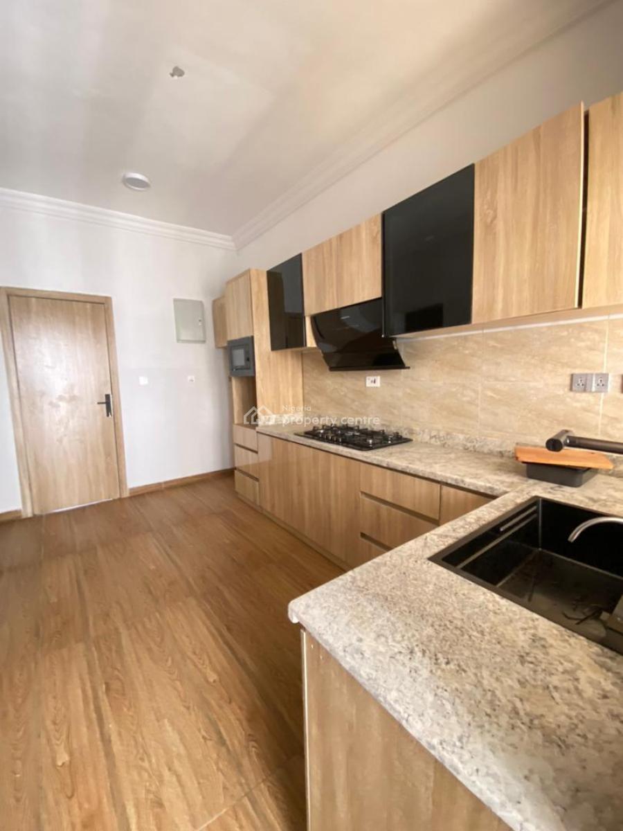 Brand New 2 Bedroom Service Maisonette Apartment with Bq, Lekki Phase 1, Lekki, Lagos, Flat / Apartment for Sale