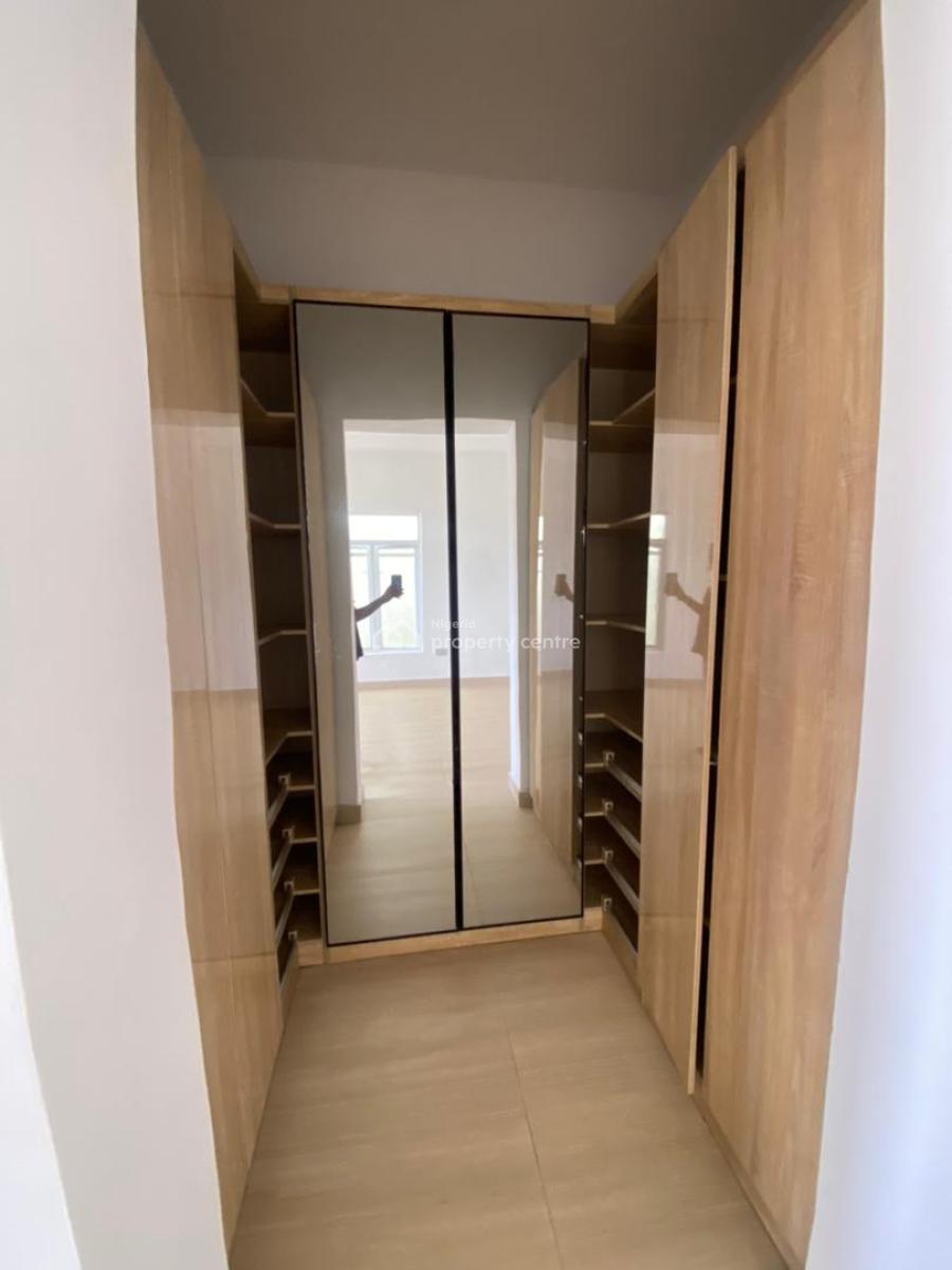 Brand New 2 Bedroom Service Maisonette Apartment with Bq, Lekki Phase 1, Lekki, Lagos, Flat / Apartment for Sale