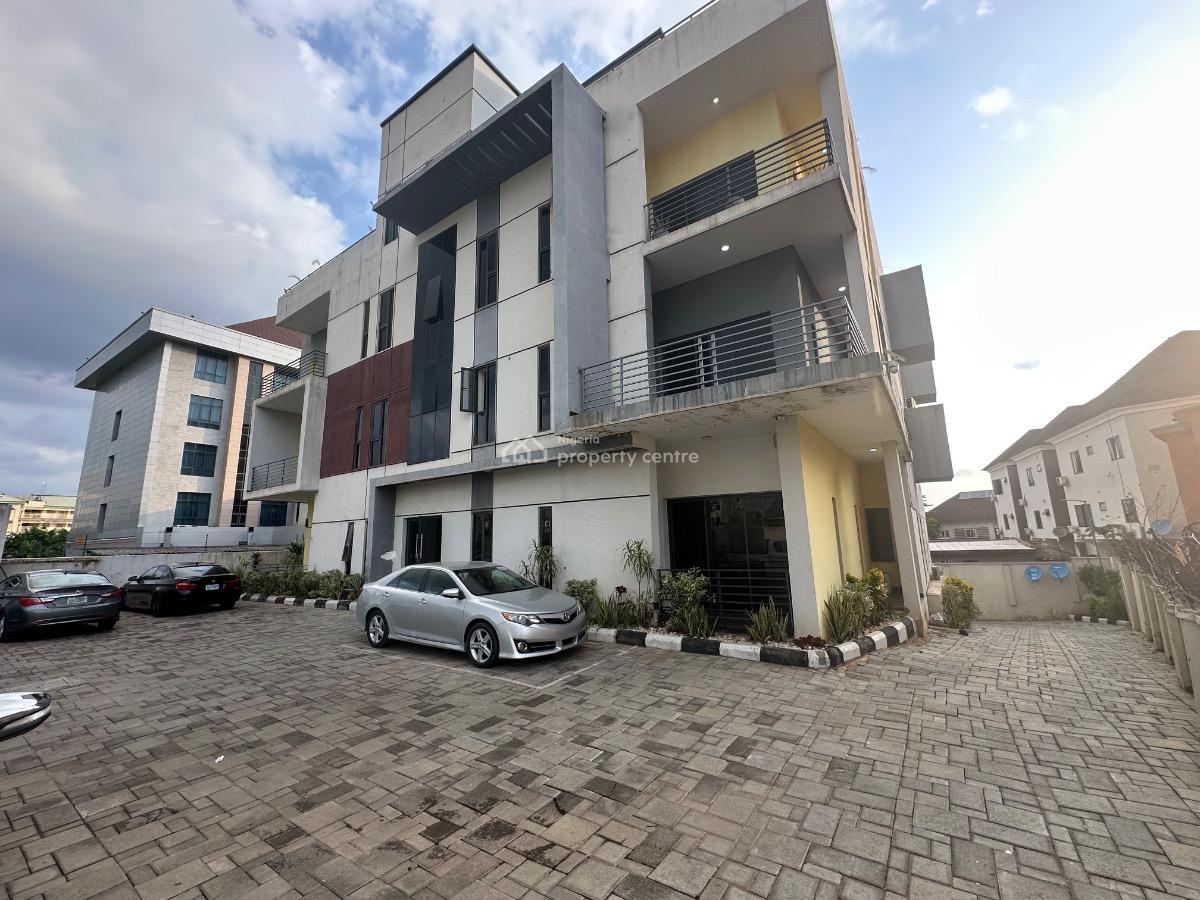 Well Designed Luxury & Serviced 3 Bedroom Apartment, Wuye, Abuja, Flat / Apartment for Rent