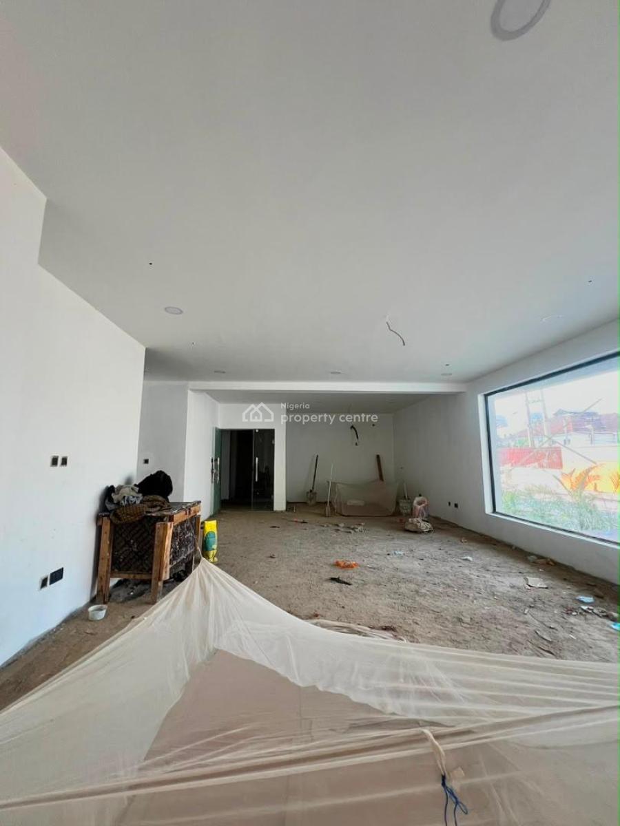 4-bedroom Waterfront Maisonette with 2 Bq, Pool & Sports Facilities, Old Ikoyi, Ikoyi, Lagos, Block of Flats for Sale
