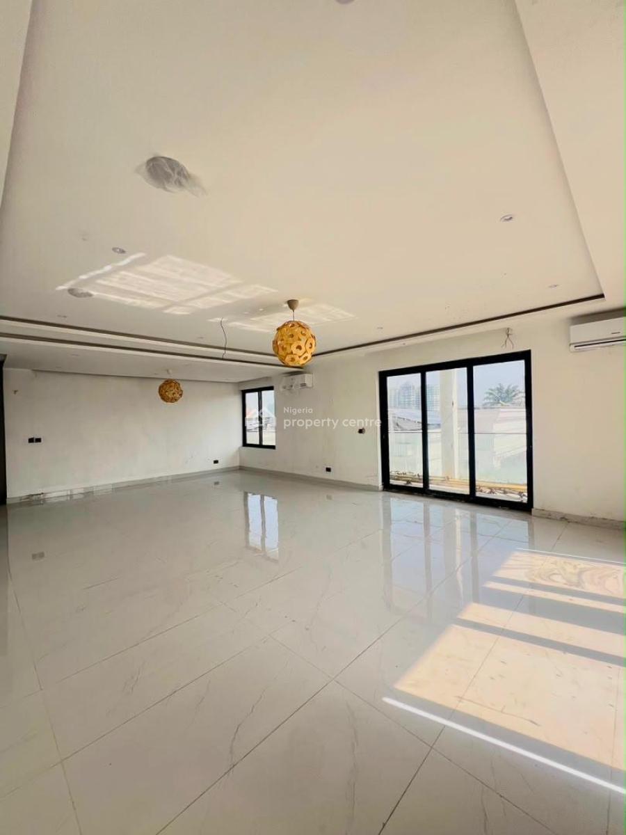 4-bedroom Waterfront Maisonette with 2 Bq, Pool & Sports Facilities, Old Ikoyi, Ikoyi, Lagos, Block of Flats for Sale