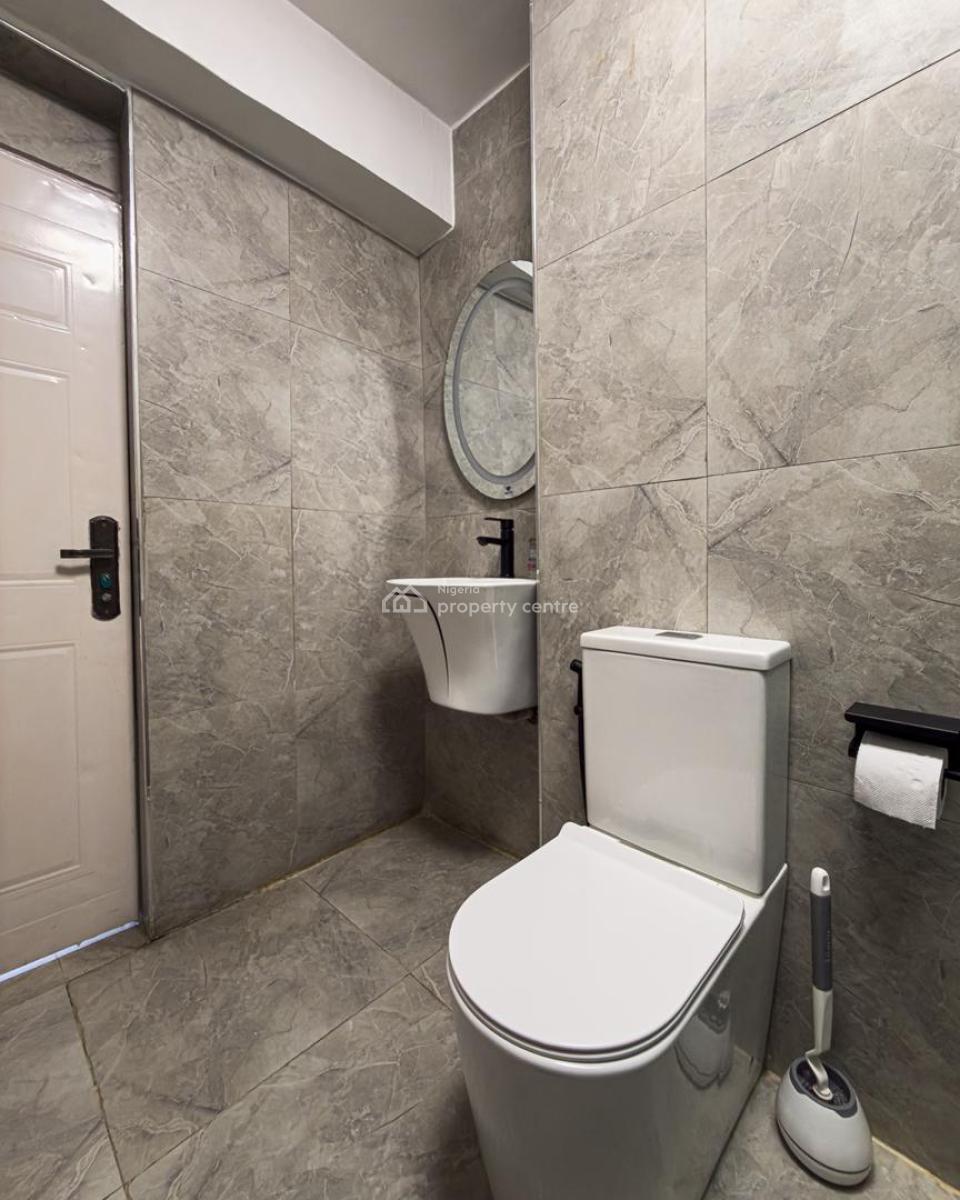 1 Bedroom Luxury Apartment, Admiralty Way, Lekki Phase 1, Lekki, Lagos, Flat / Apartment Short Let