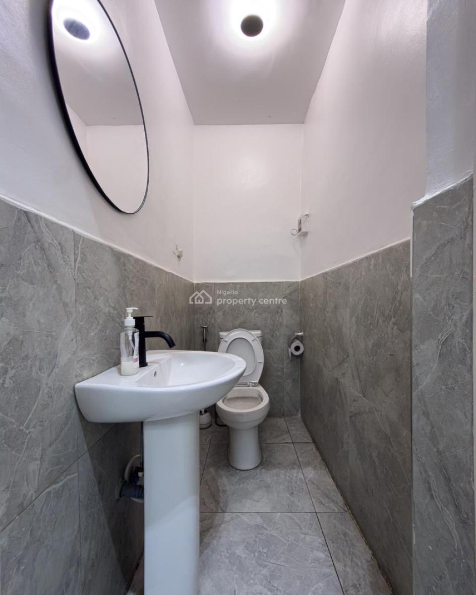 1 Bedroom Luxury Apartment, Admiralty Way, Lekki Phase 1, Lekki, Lagos, Flat / Apartment Short Let