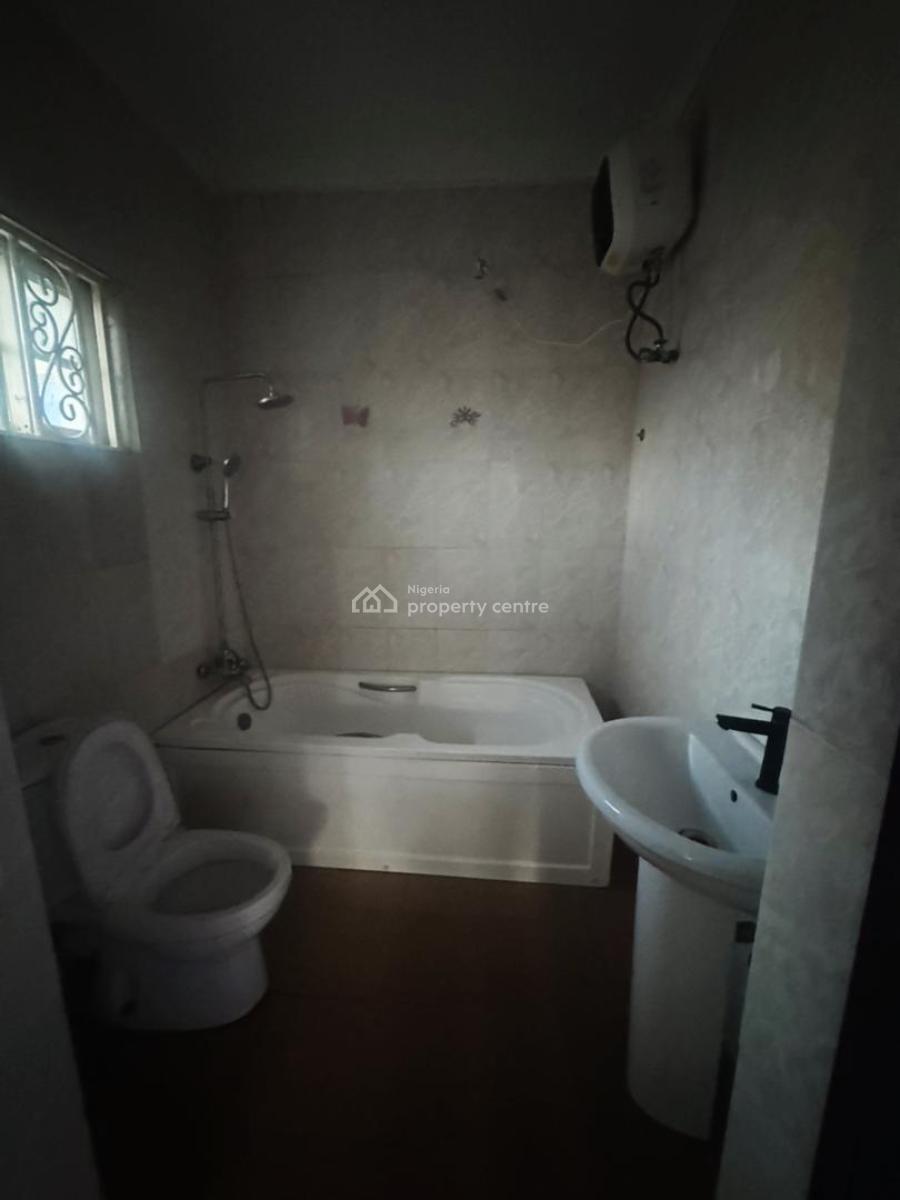 3 Bedroom Flat Upstairs, Thomas Estate, Ajah, Lagos, Flat / Apartment for Rent
