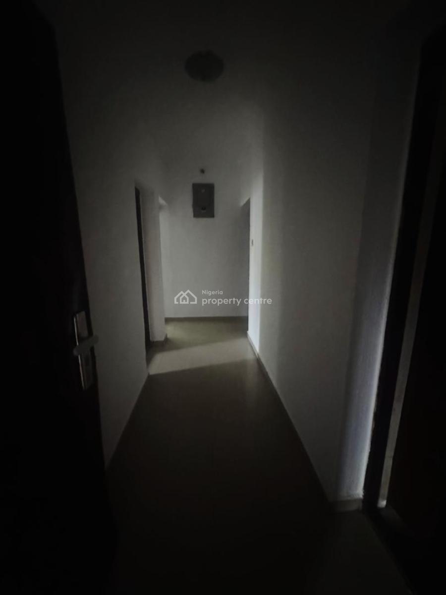 3 Bedroom Flat Upstairs, Thomas Estate, Ajah, Lagos, Flat / Apartment for Rent