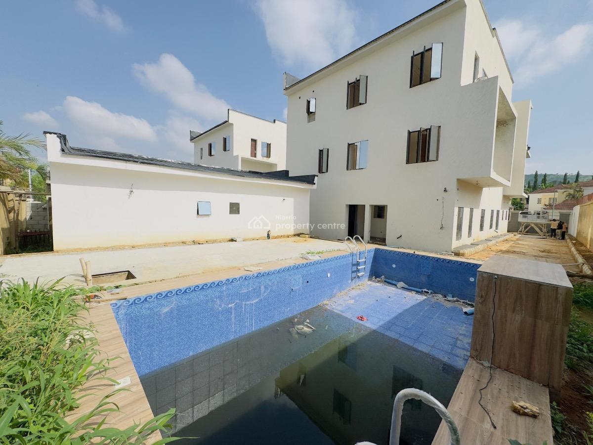 Spacious & Well Crafted 6 Bedroom Detached Duplex with 2 Bq on 800sqm, Gwarinpa Extension, Karsana, Gwarinpa, Abuja, Detached Duplex for Sale