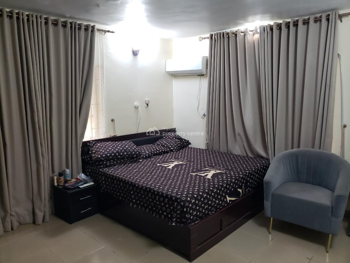 Standard 4bedroom Flat, By Landmark Plaza, Maitama District, Abuja, Flat / Apartment for Rent