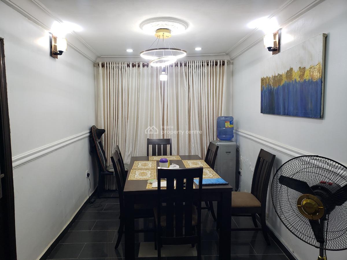 Standard 4bedroom Flat, By Landmark Plaza, Maitama District, Abuja, Flat / Apartment for Rent