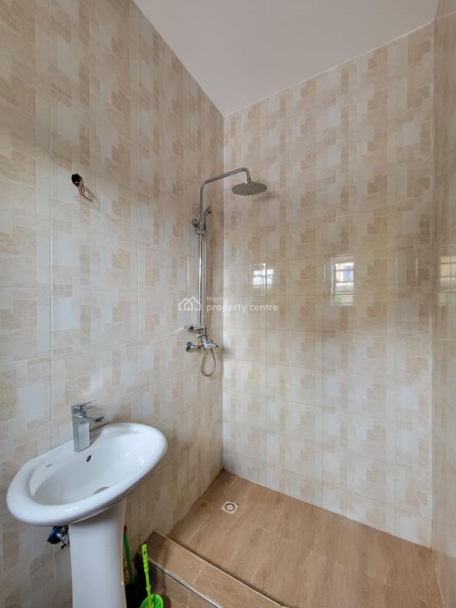 Luxury Two Bedroom Apartment Downstairs, Even Estate, Ado, Ajah, Lagos, Flat / Apartment for Rent