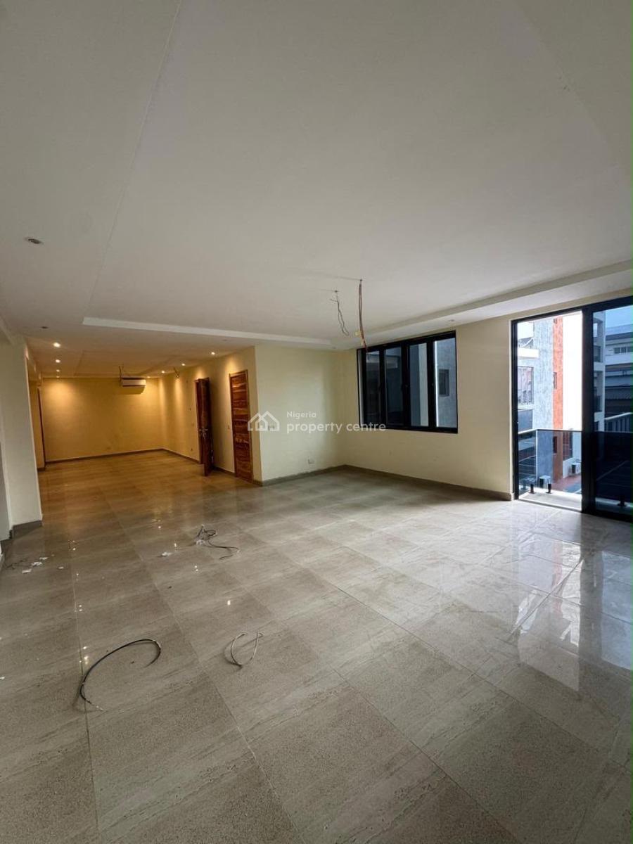 Tastefully Built  3 Bedroom Apartment + Bq, Lekki Phase 1, Lekki, Lagos, Flat / Apartment for Rent