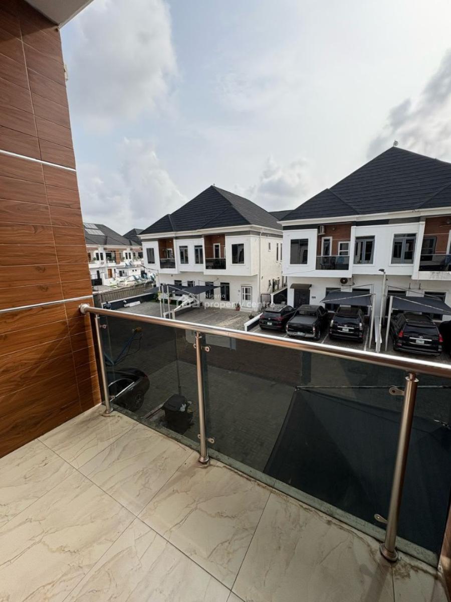 Serviced and Spacious Masters Bedroom, Royal Pine, Orchid Rd, Lekki, Lagos, Self Contain (single Rooms) for Rent