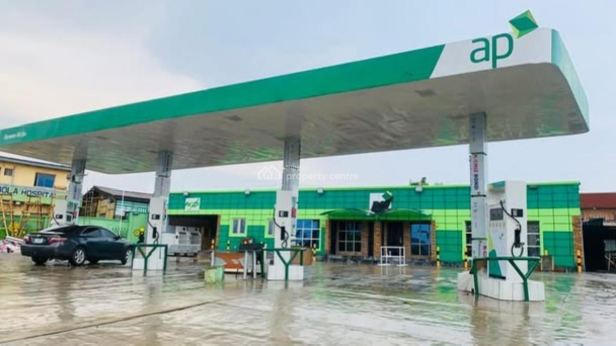 Fueling Station with 5 Units of Pumps Each Fitted with Double Nozzles, Ajuwon, Ifo, Ogun, Filling Station for Rent