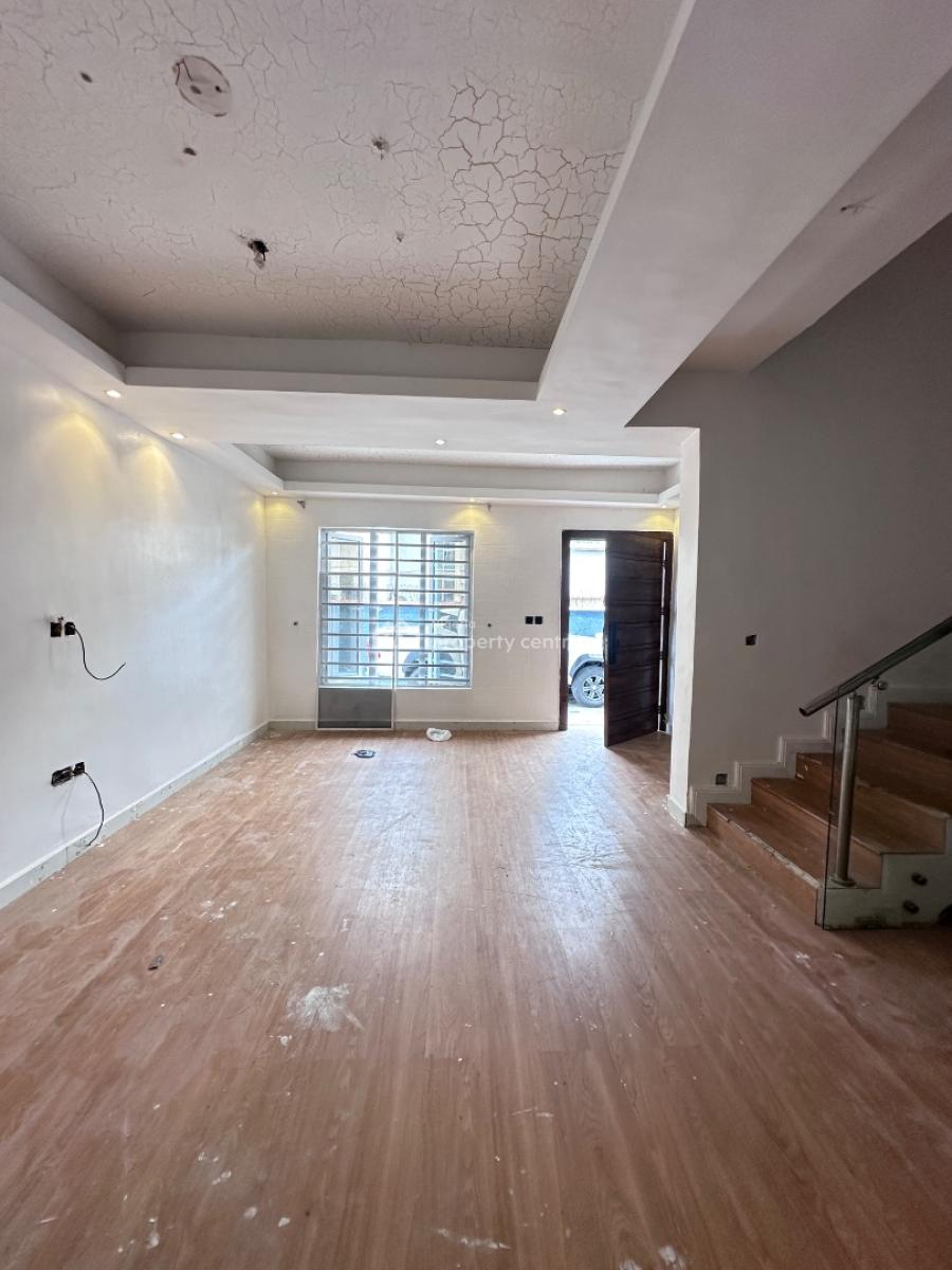 4bedroom Terrace Duplex with Bq and Gym, Under Renovation, Lekki Phase 1, Lekki, Lagos, Terraced Duplex for Rent