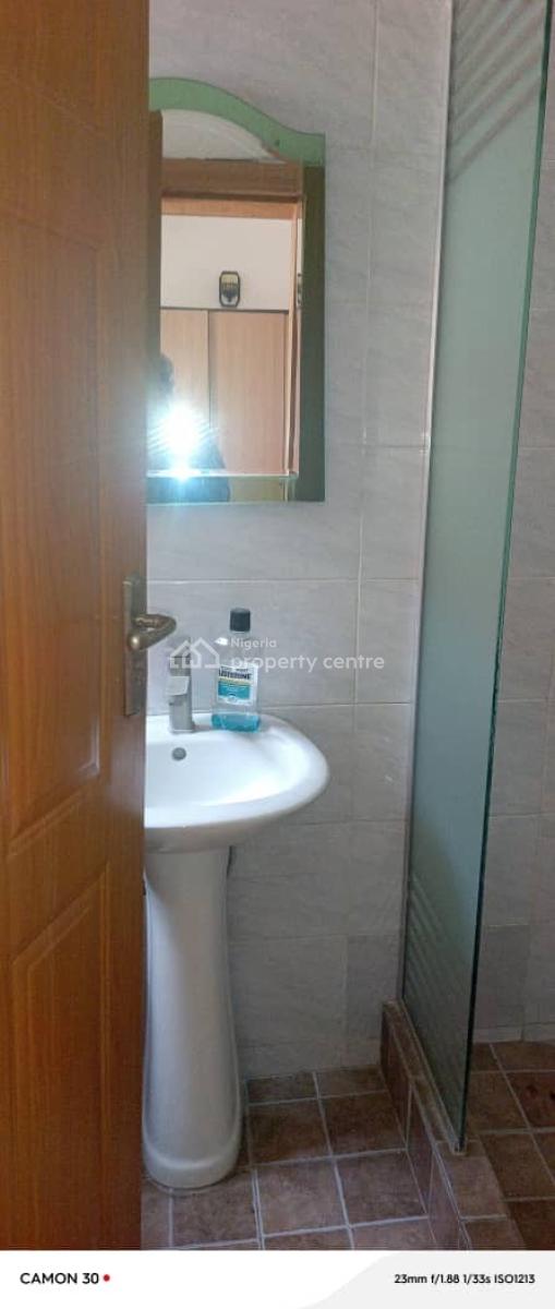 Standard and Serviced 2bedroom Apartment with Bq, Lekki Phase 1, Lekki, Lagos, Flat / Apartment for Rent