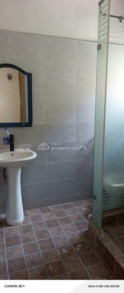 Standard and Serviced 2bedroom Apartment with Bq, Lekki Phase 1, Lekki, Lagos, Flat / Apartment for Rent