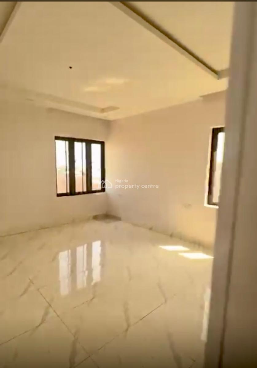 Well-finished 3-bedroom Apartment for Comfortable Living, Ikate, Lekki, Lagos, Flat / Apartment for Rent