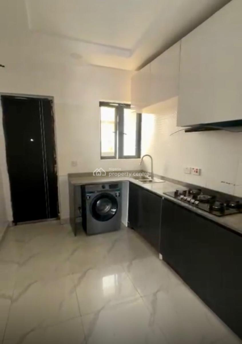 Well-finished 3-bedroom Apartment for Comfortable Living, Ikate, Lekki, Lagos, Flat / Apartment for Rent