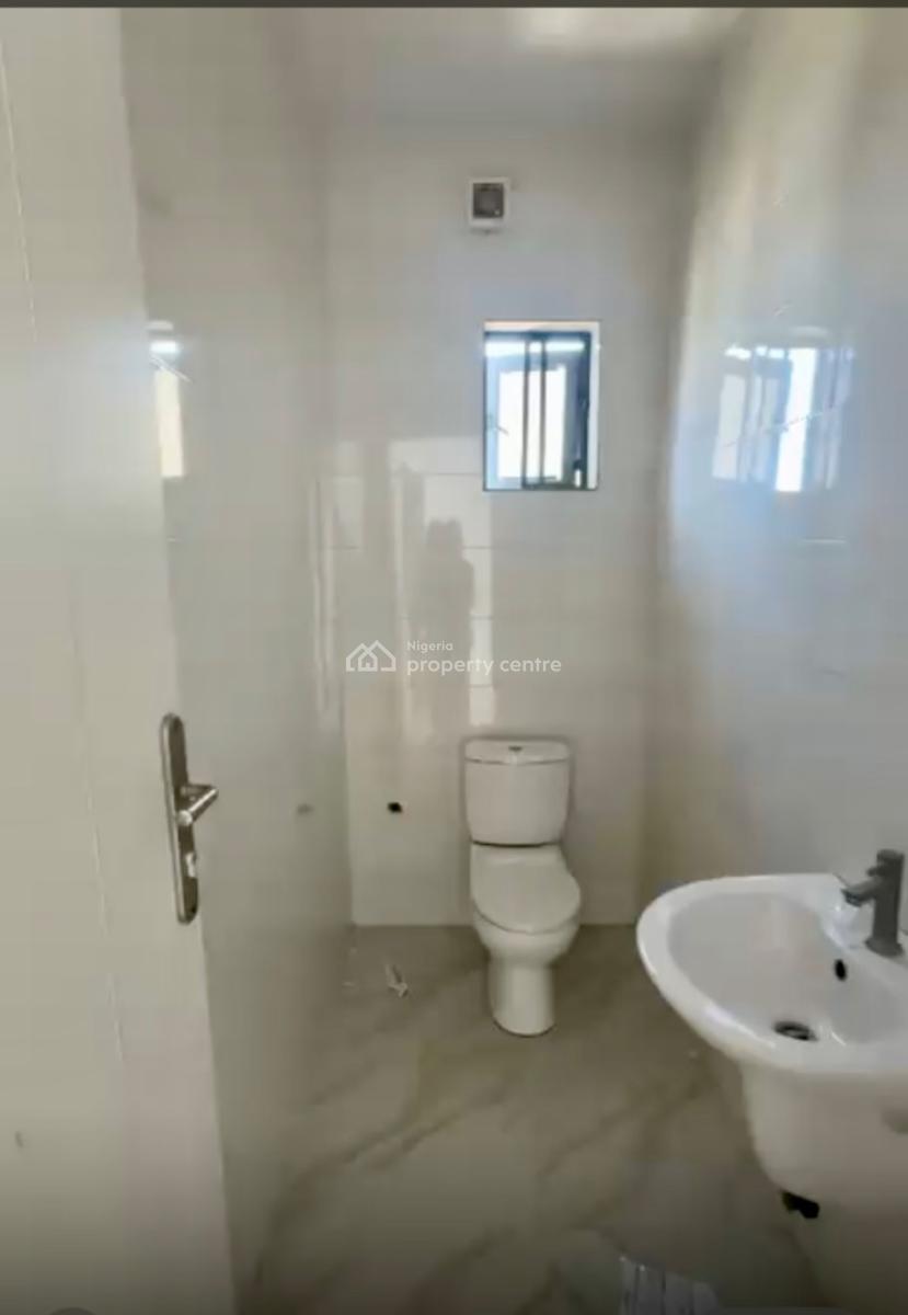 Well-finished 3-bedroom Apartment for Comfortable Living, Ikate, Lekki, Lagos, Flat / Apartment for Rent