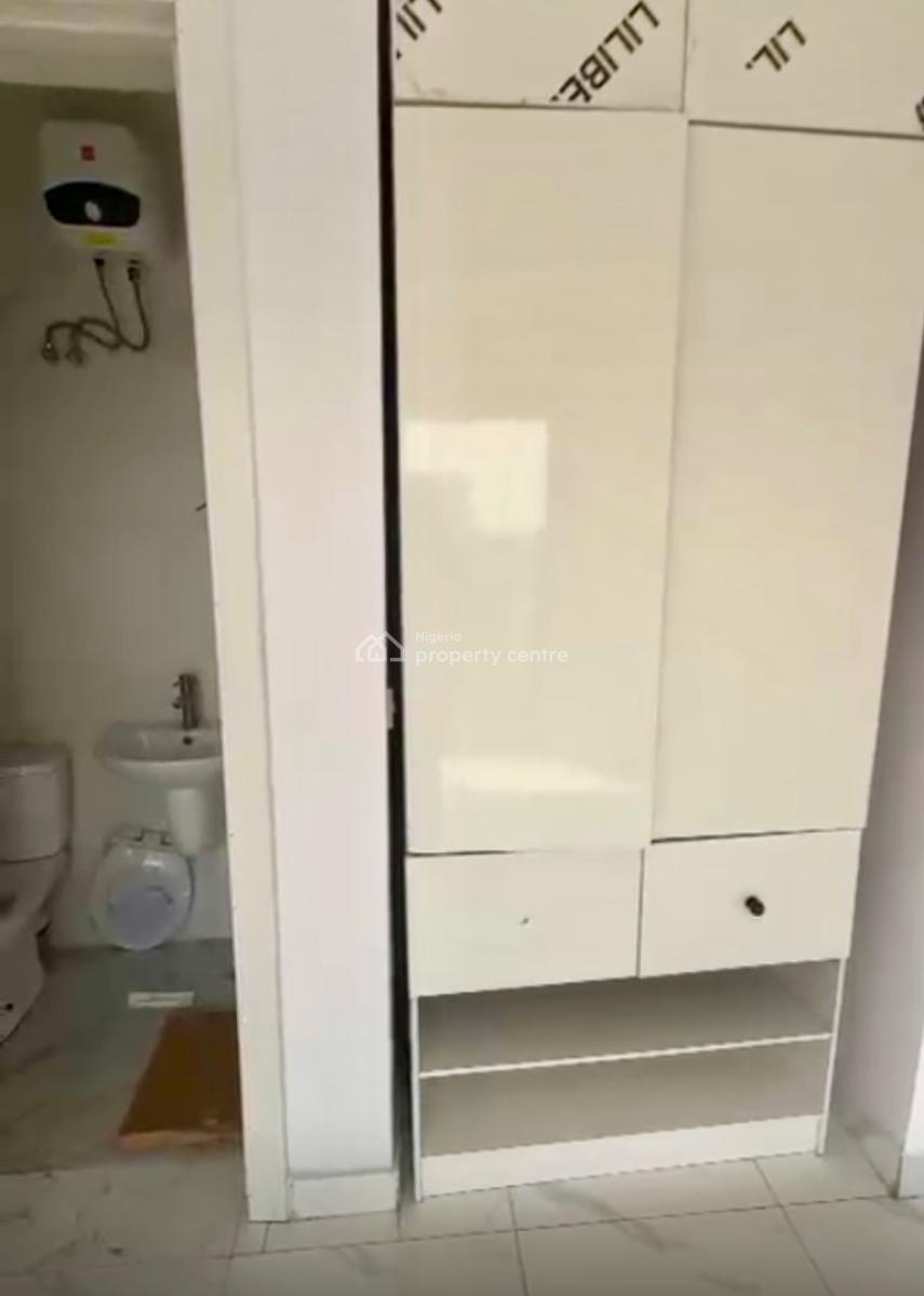 Well-finished 3-bedroom Apartment for Comfortable Living, Ikate, Lekki, Lagos, Flat / Apartment for Rent