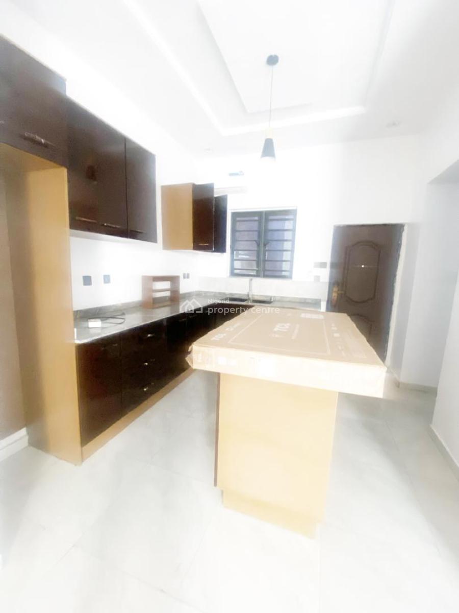 a Well Maintained 3 Bedroom Terraced Duplex, Omole Phase 2, Ikeja, Lagos, Terraced Duplex for Rent