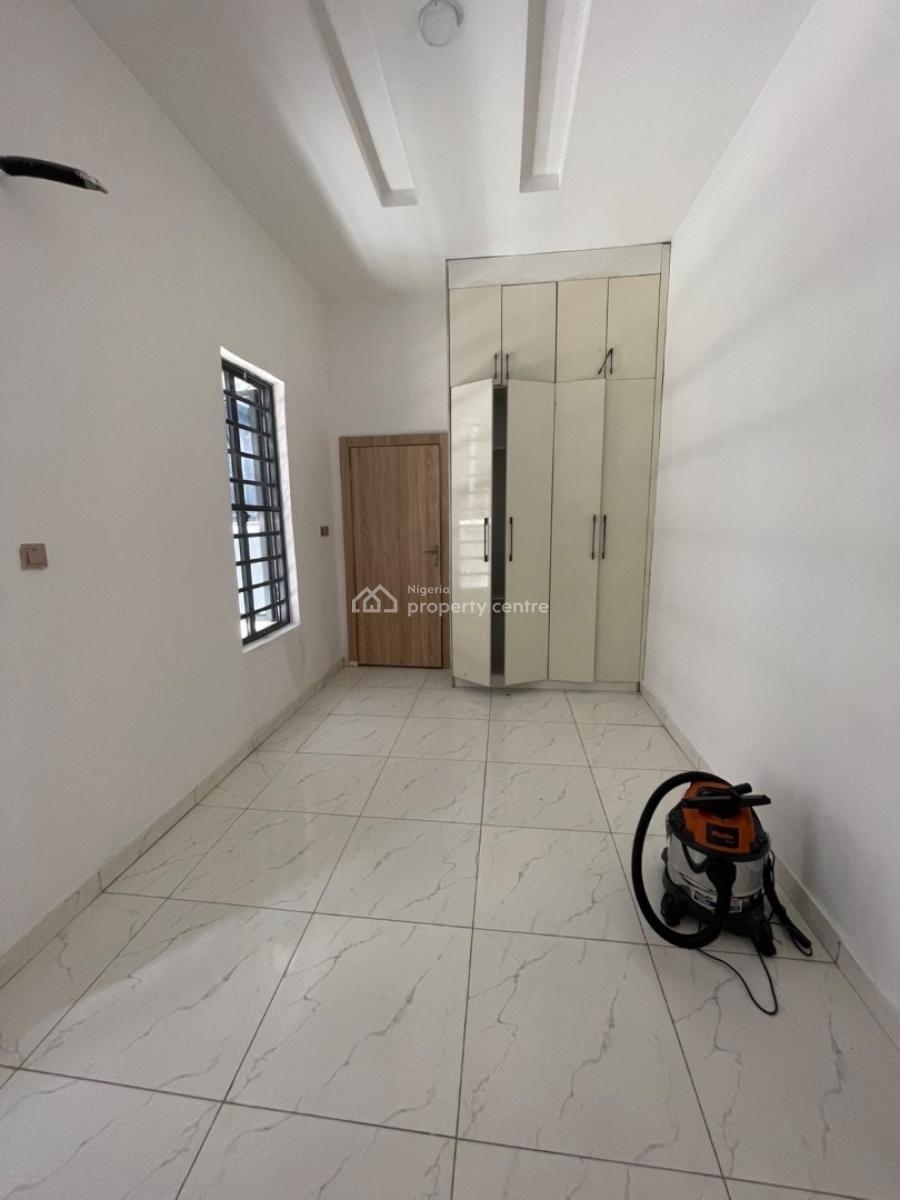 Spacious 4-bedroom Semi-detached Duplex with Bq, Ikate, Lekki, Lagos, Semi-detached Duplex for Rent