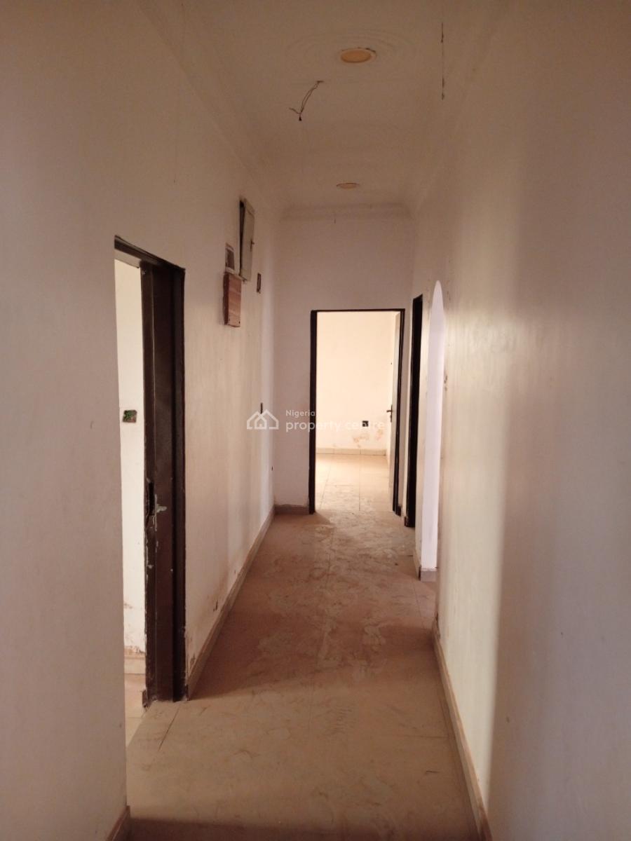 Well Built 3 Bedroom Bungalow with 2 Bq, Diamond Estate, Lugbe District, Abuja, Detached Bungalow for Sale