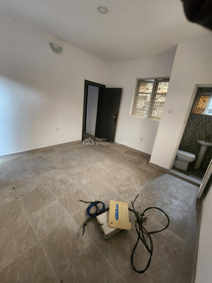 Portable 2 Bedroom Flat, Ibidun Street, Surulere, Lagos, Flat / Apartment for Rent