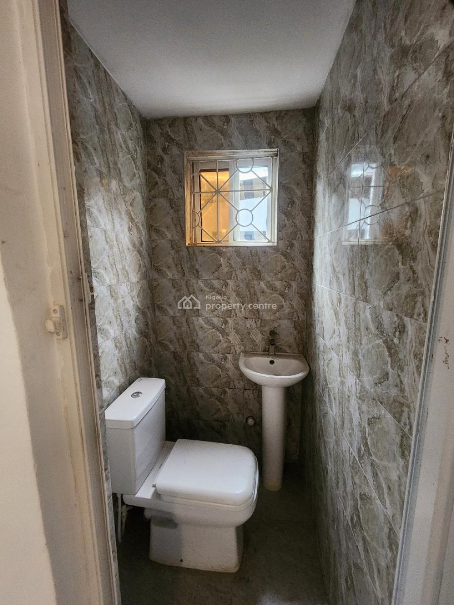 Portable 2 Bedroom Flat, Ibidun Street, Surulere, Lagos, Flat / Apartment for Rent
