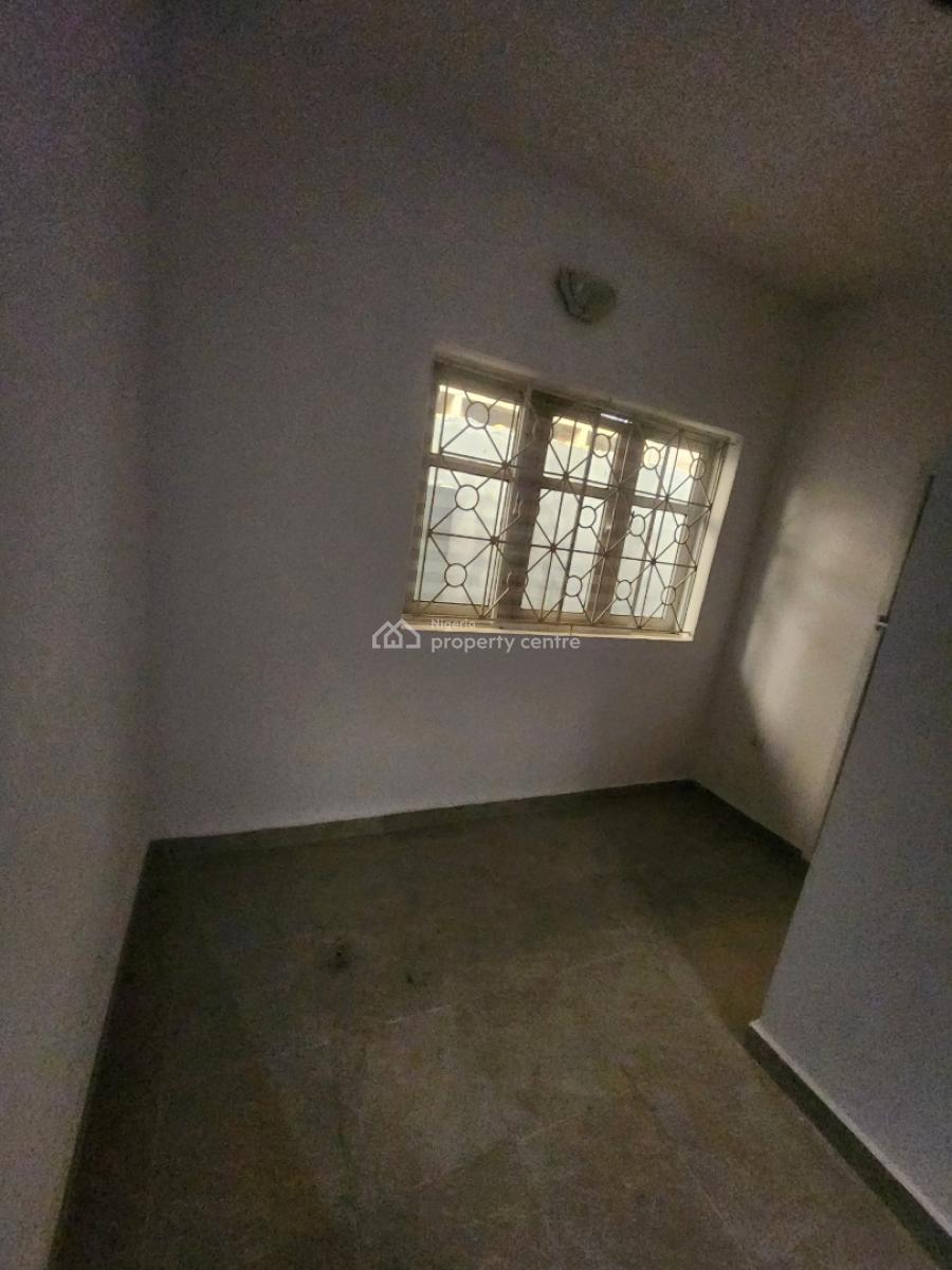 Portable 2 Bedroom Flat, Ibidun Street, Surulere, Lagos, Flat / Apartment for Rent