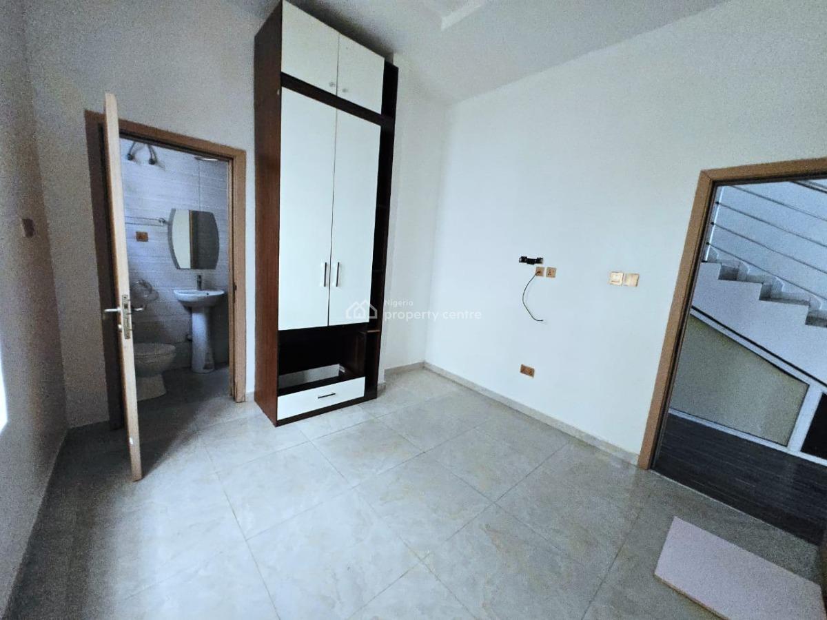 Newly Renovated 4 Bedroom Semi-detached Duplex, Chevy View Estate, Lekki, Lagos, Terraced Duplex for Rent