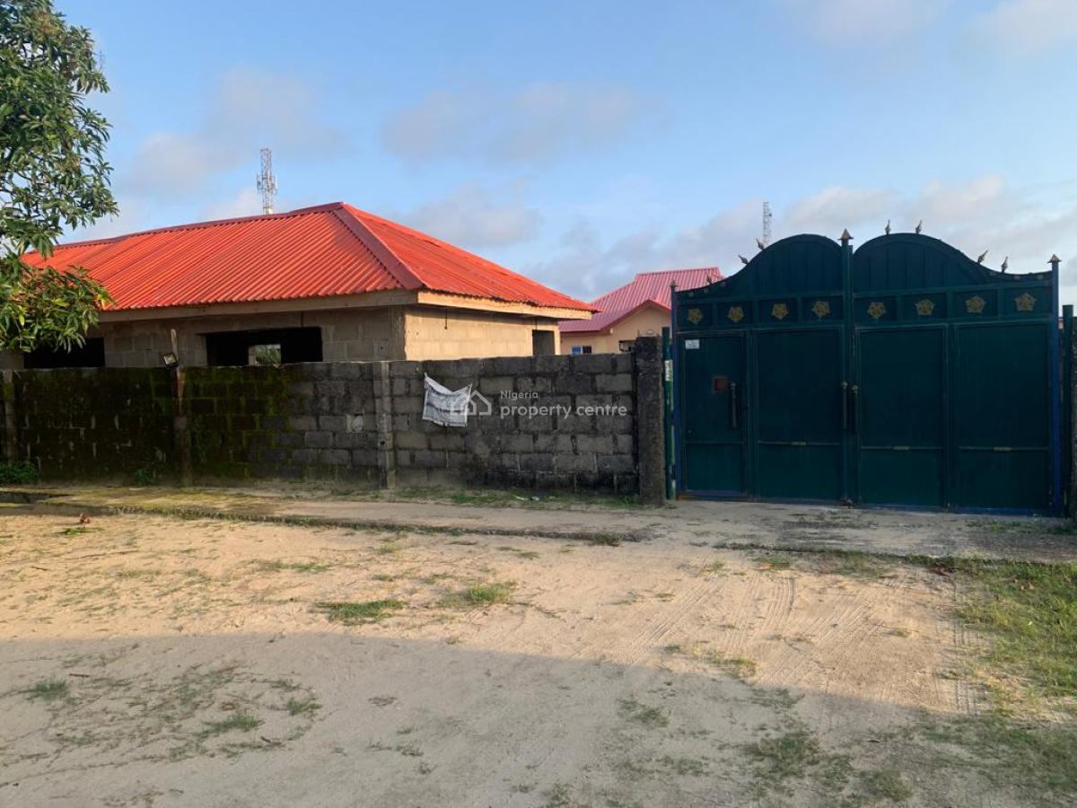 Luxury 2 Units of 4 Bedrooms Bungalows, Along Eleko Road, Olomowewe Village, Ibeju Lekki, Lagos, Detached Bungalow for Sale