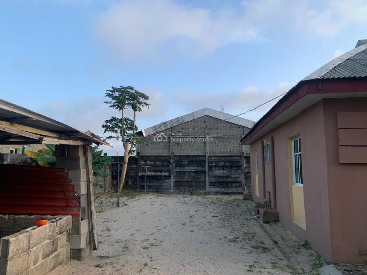Luxury 2 Units of 4 Bedrooms Bungalows, Along Eleko Road, Olomowewe Village, Ibeju Lekki, Lagos, Detached Bungalow for Sale