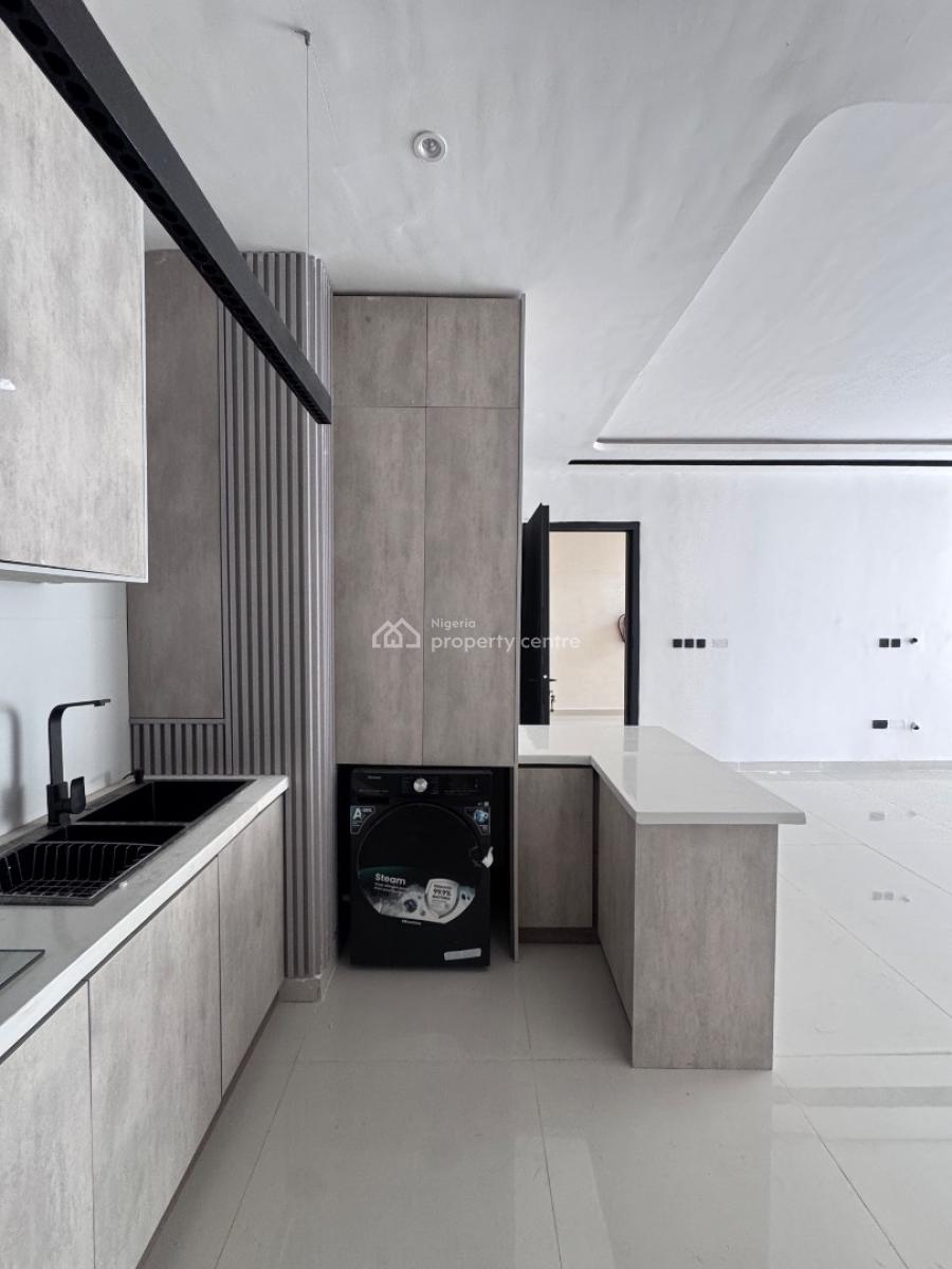2 Bedroom Apartment with Pool and Gym, Elevator, Lekki Phase 1, Lekki, Lagos, Flat / Apartment for Rent