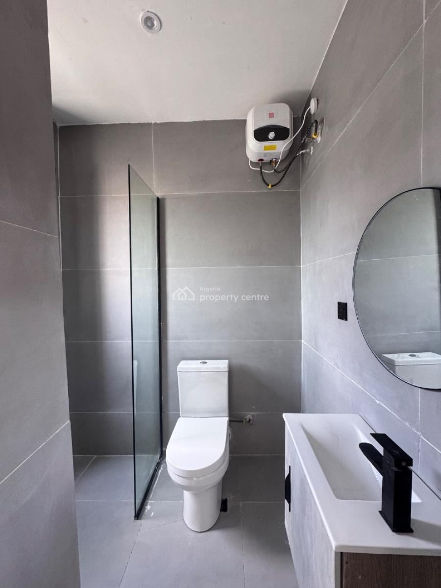 2 Bedroom Apartment with Pool and Gym, Elevator, Lekki Phase 1, Lekki, Lagos, Flat / Apartment for Rent