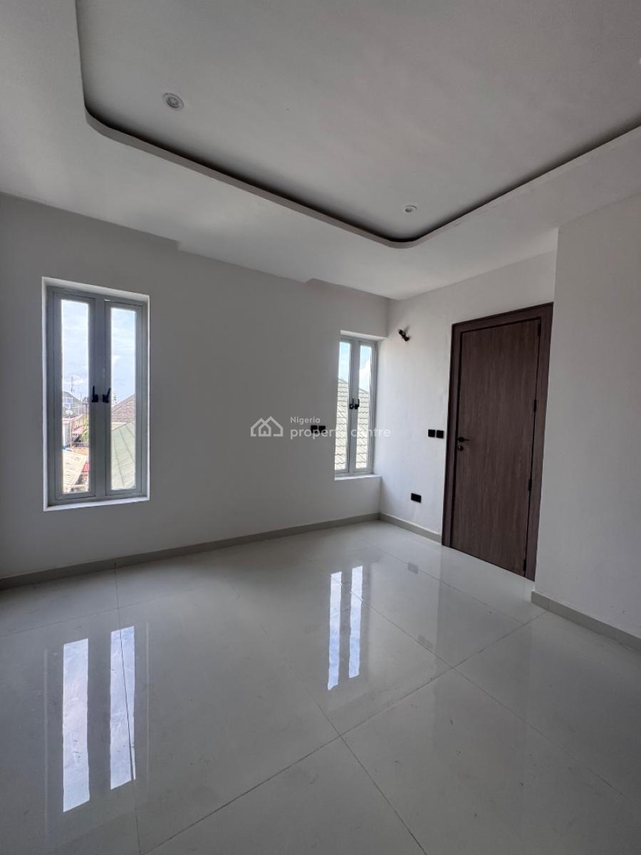 2 Bedroom Apartment with Pool and Gym, Elevator, Lekki Phase 1, Lekki, Lagos, Flat / Apartment for Rent