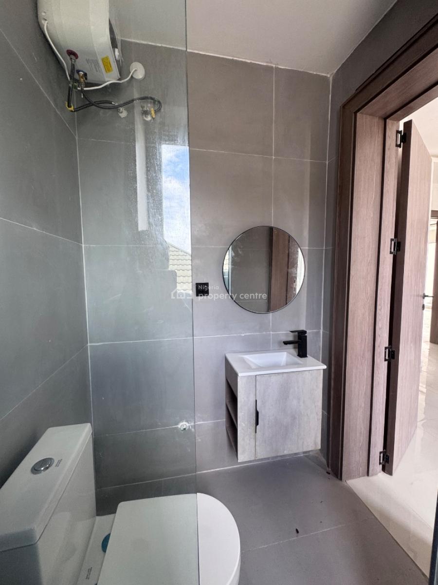 2 Bedroom Apartment with Pool and Gym, Elevator, Lekki Phase 1, Lekki, Lagos, Flat / Apartment for Rent