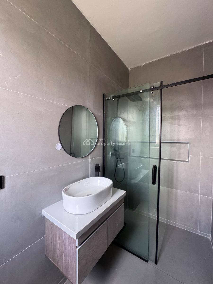 2 Bedroom Apartment with Pool, Elevator, Gym, Lekki Phase 1, Lekki, Lagos, Flat / Apartment for Rent