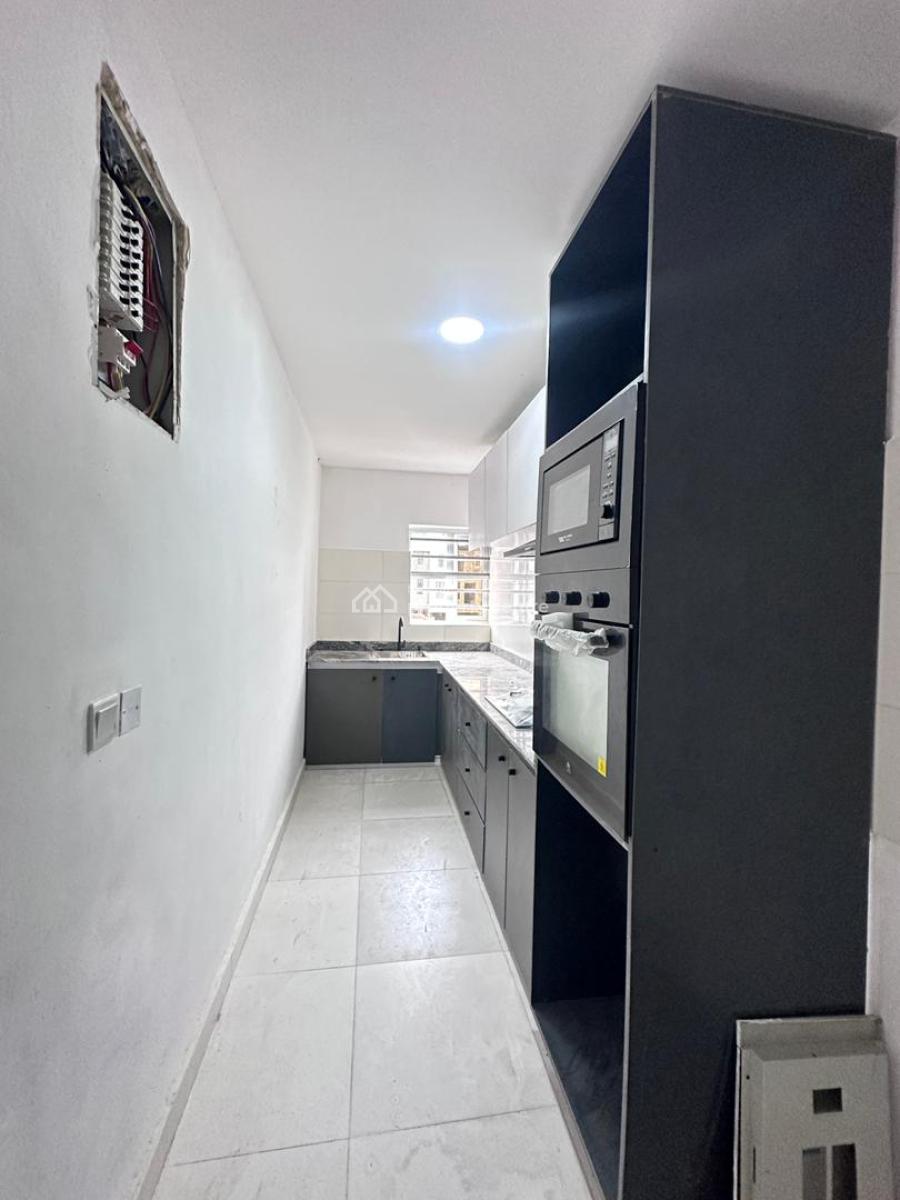 2 Bedroom Apartment+ Gym + Elevator, Lekki Phase 1, Lekki, Lagos, Flat / Apartment for Rent