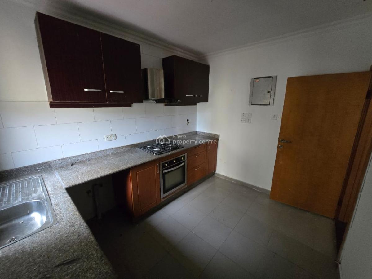 2-bedroom Apartment with Bq, Off Freedom Way, Lekki Phase 1, Lekki, Lagos, Flat / Apartment for Rent