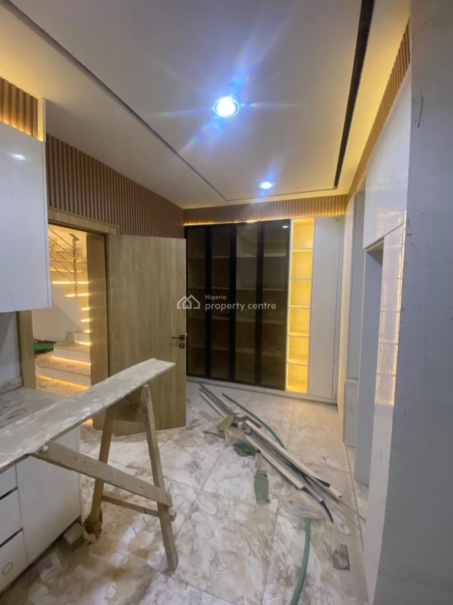4 Bedroom Terrace Duplex with a Bq, Guzape Main, Guzape District, Abuja, Flat / Apartment for Rent