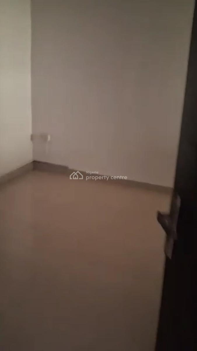 Spacious 2 Bedroom Apartment, Off Awolowo Way, Ikeja, Lagos, Flat / Apartment for Rent