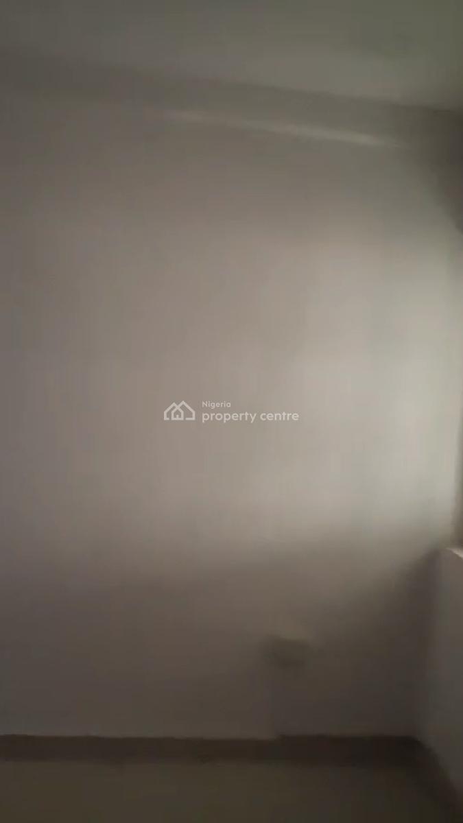 Spacious 2 Bedroom Apartment, Off Awolowo Way, Ikeja, Lagos, Flat / Apartment for Rent