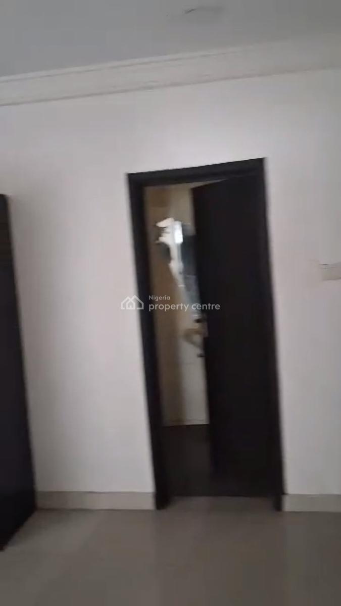 Spacious 2 Bedroom Apartment, Off Awolowo Way, Ikeja, Lagos, Flat / Apartment for Rent