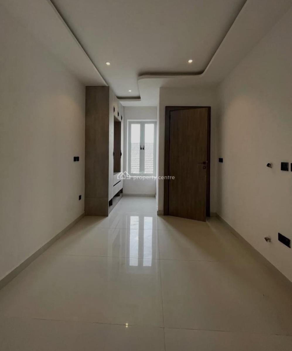 2 Bedroom  Luxury  Massionate, Lekki Phase 1, Lekki, Lagos, Terraced Duplex for Rent