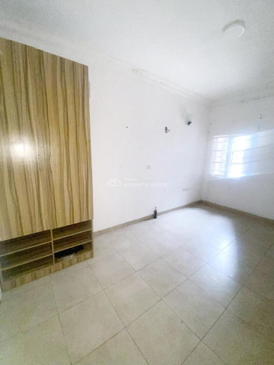 a Well Maintained 5 Bedroom Terraced Duplex with Bq, Gra Phase 1, Magodo, Lagos, Terraced Duplex for Rent