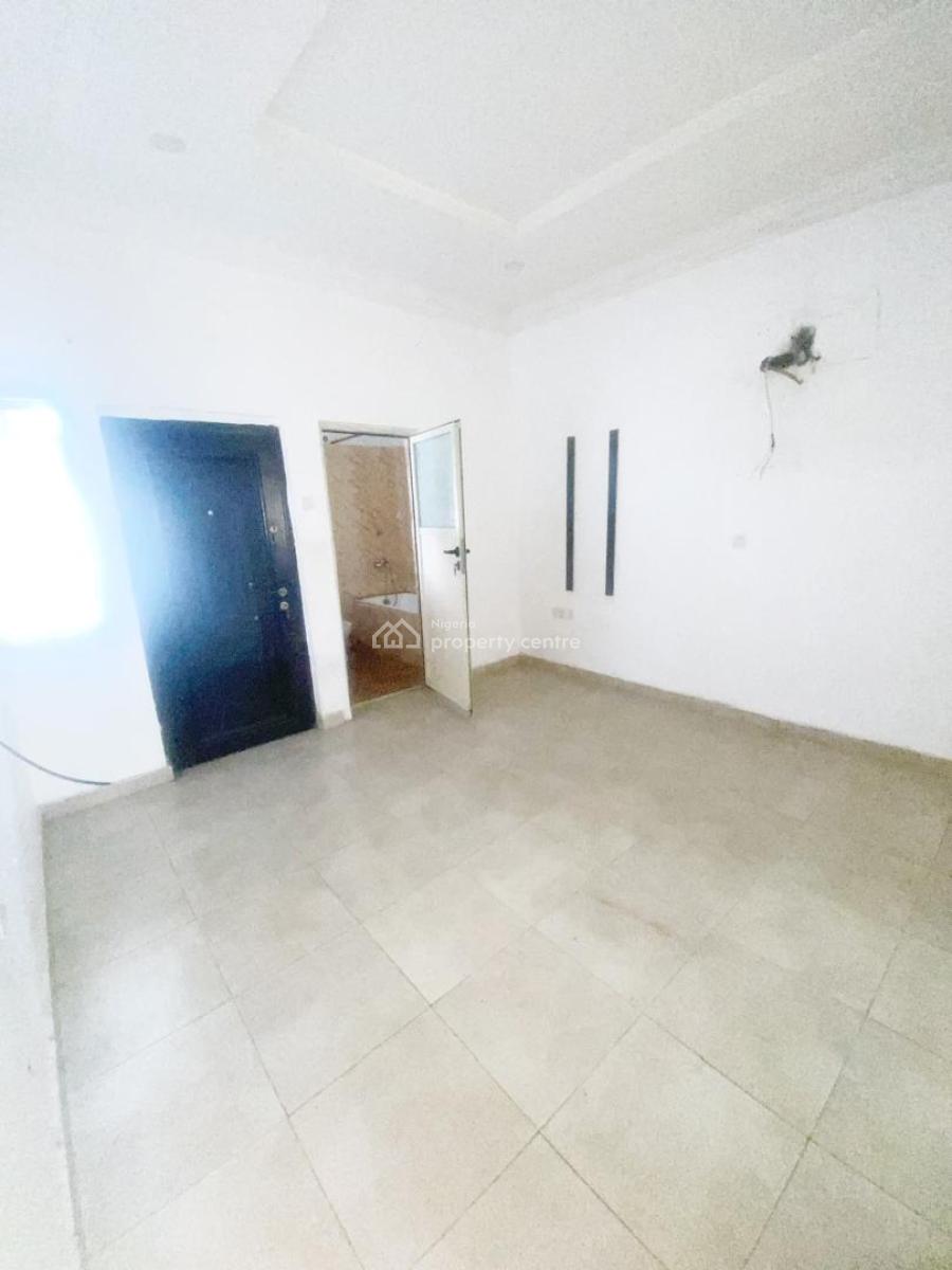 a Well Maintained 5 Bedroom Terraced Duplex with Bq, Gra Phase 1, Magodo, Lagos, Terraced Duplex for Rent