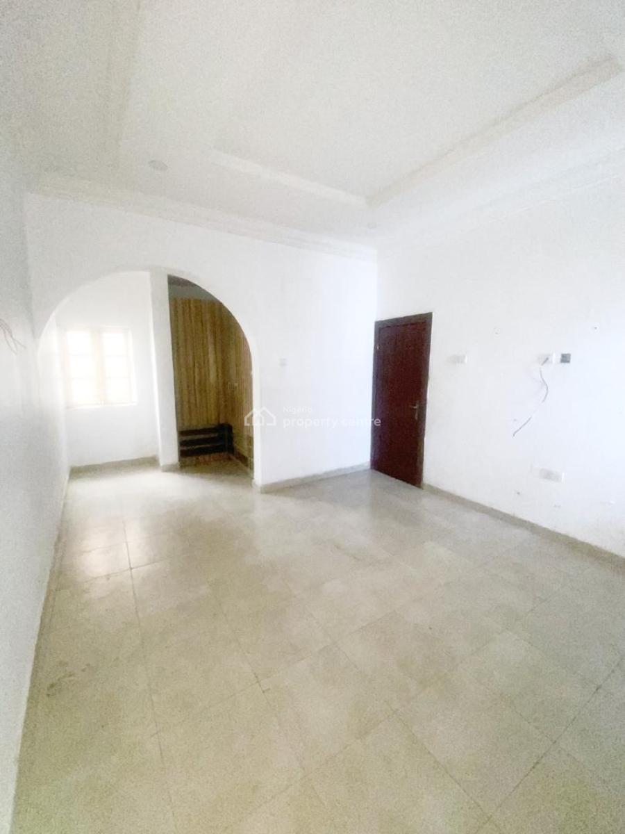 a Well Maintained 5 Bedroom Terraced Duplex with Bq, Gra Phase 1, Magodo, Lagos, Terraced Duplex for Rent