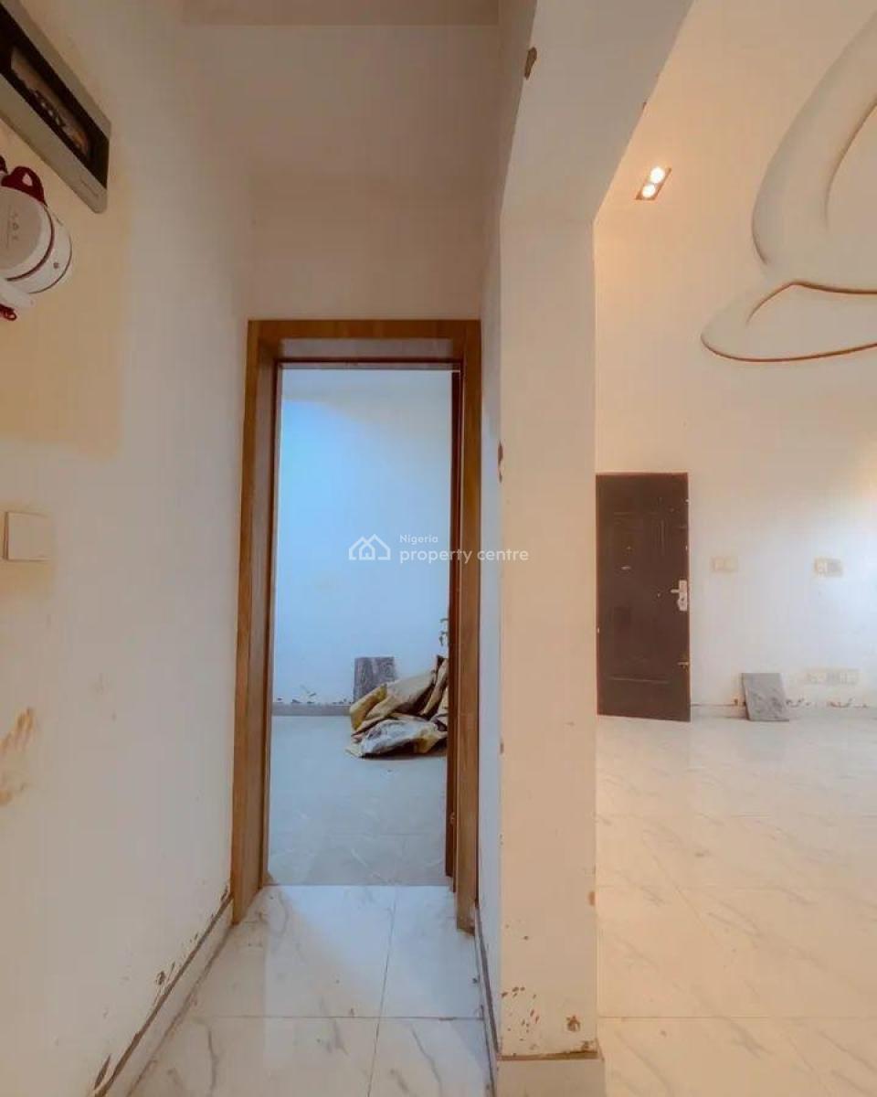 Beautifully Built 2 Bedroom Apartment, Akoka, Yaba, Lagos, Flat / Apartment for Sale