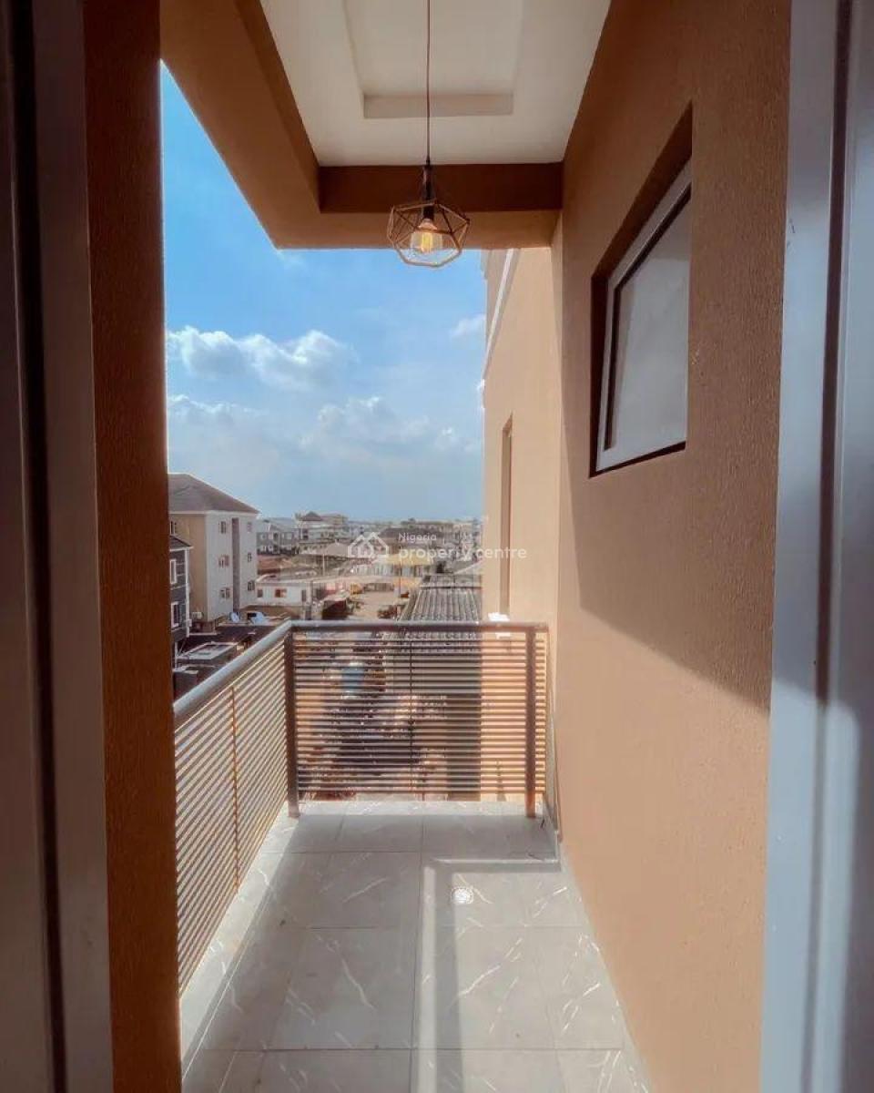 Beautifully Built 2 Bedroom Apartment, Akoka, Yaba, Lagos, Flat / Apartment for Sale