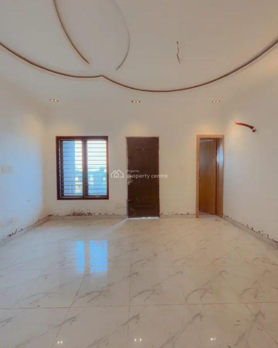 Beautifully Built 2 Bedroom Apartment, Akoka, Yaba, Lagos, Flat / Apartment for Sale
